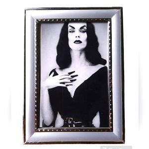 Vintage Vampira  Horror Queen beauty Rockabilly  gothic goth 60s 70s vamp Sexy